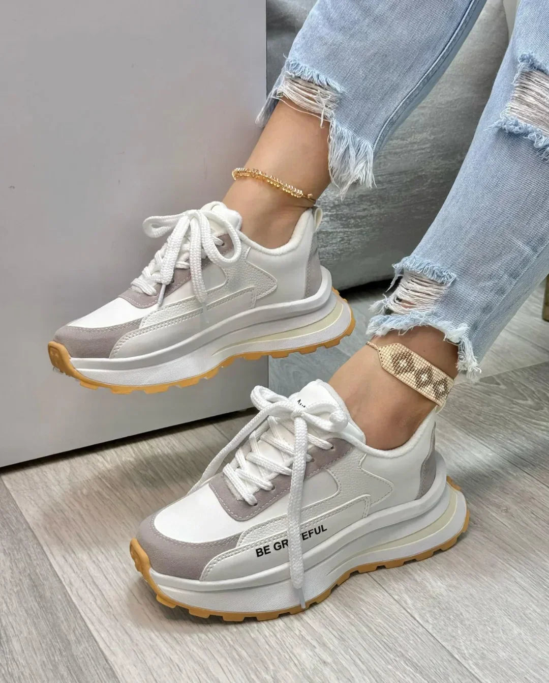 gid://shopify/MediaImage/24532744044638